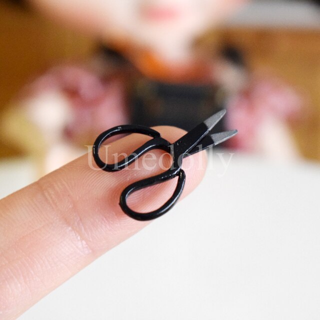 Scissors (Tiny)